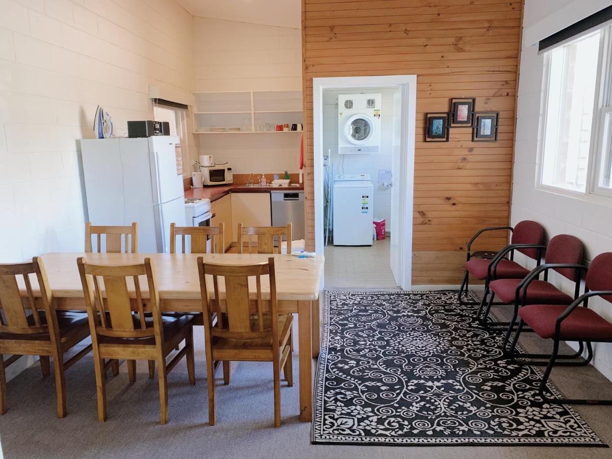 קווינבאיין Bayplay Beach Cottage - Pet Friendly מראה חיצוני תמונה