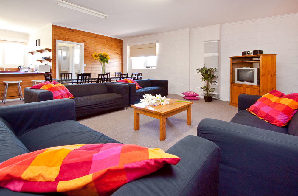 קווינבאיין Bayplay Beach Cottage - Pet Friendly מראה חיצוני תמונה