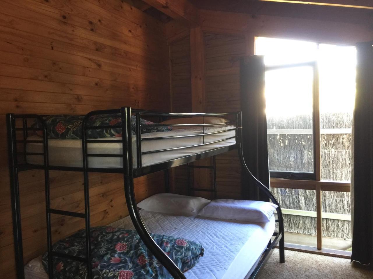 קווינבאיין Bayplay Beach Cottage - Pet Friendly מראה חיצוני תמונה