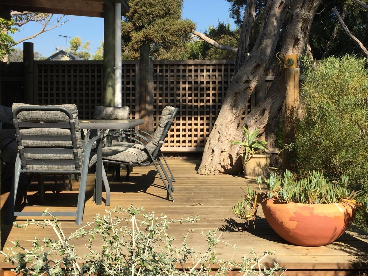 קווינבאיין Bayplay Beach Cottage - Pet Friendly מראה חיצוני תמונה